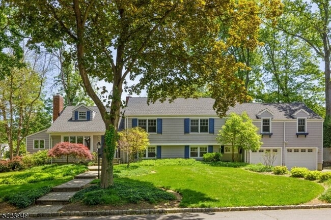 Photo - 24 Thackeray Dr