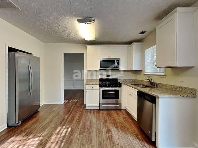 Photo - 920 Underhill Ct