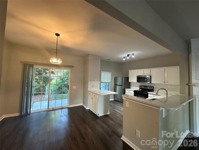 Photo - 6613 Rothchild Dr