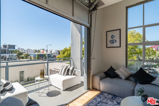 Photo - 710 Orlando Ave Unit 201