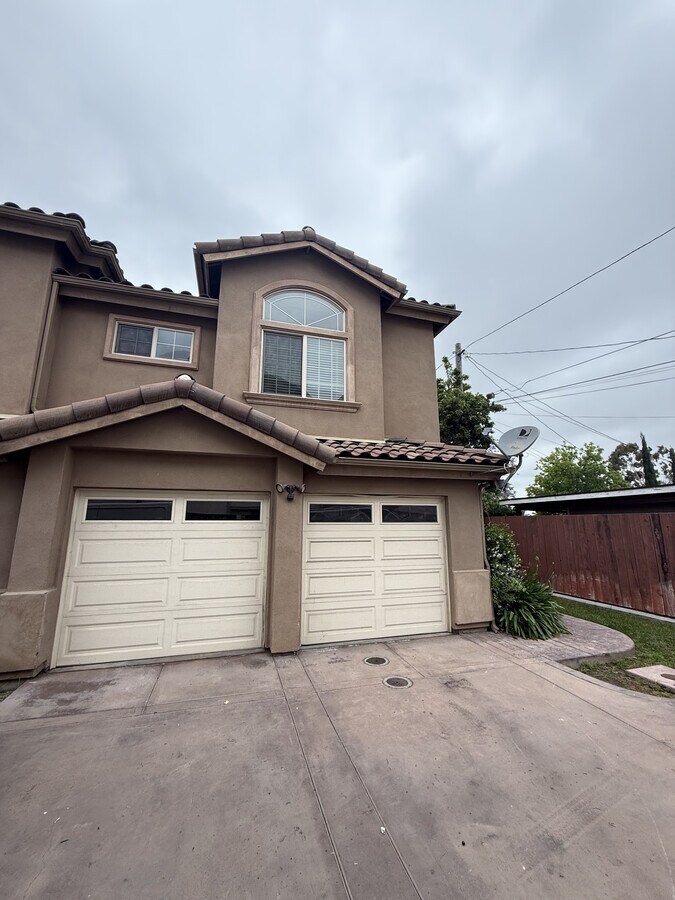 Photo - 245-251 H St