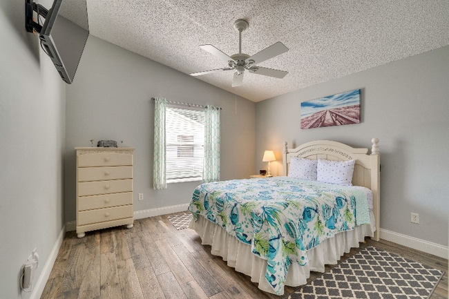 Photo - 421 Rosecroft Terrace