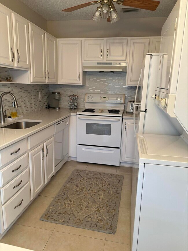 8633 Chevy Chase Dr Condo Condo for Rent in Boca Raton, FL