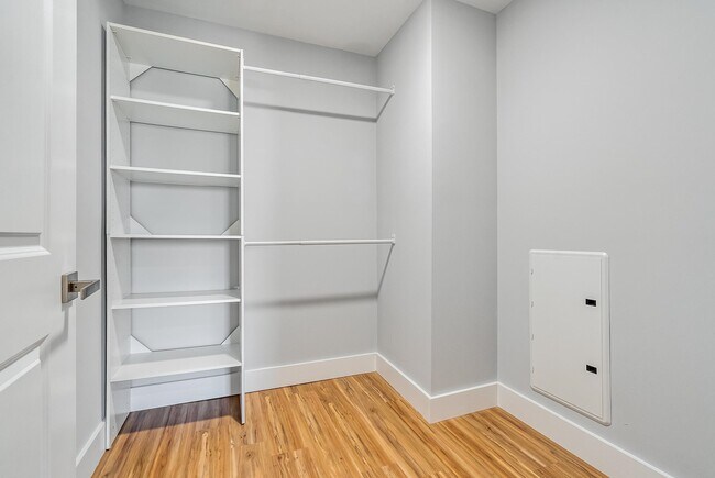 Photo - 424 Whiton St Unit 402