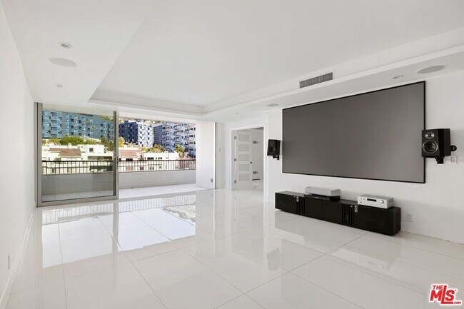 Photo - 1100 Alta Loma Rd Unit 1002