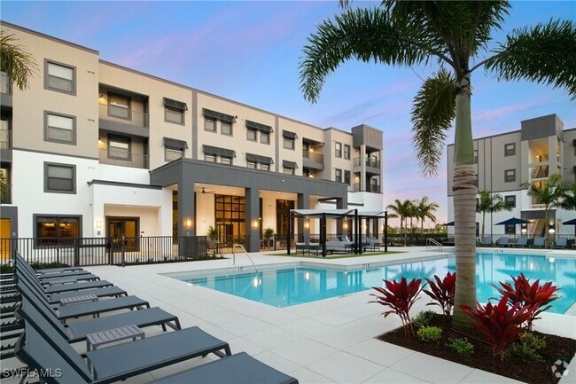 Building Photo - 3260 Stockton St Unit B1 Rental