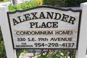 Building Photo - 330 SE 19th Ave Unit F