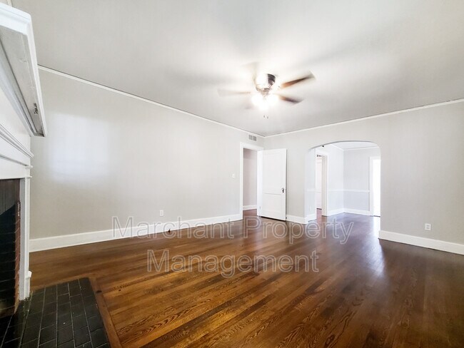 Photo - 111 Deoyley Ave