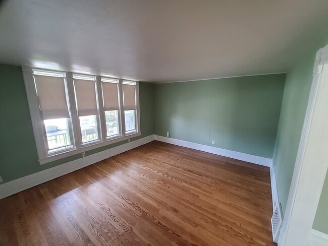 1134 N 44th St Unit Lower
