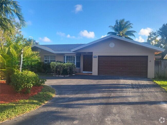 Building Photo - 9034 SW 163rd Terrace Rental