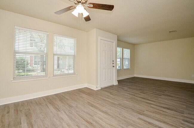 Photo - 3935 Federal Ln