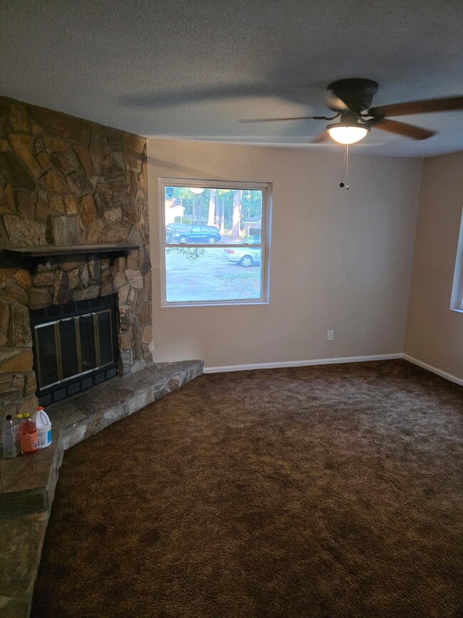 Photo - 2304 Winston Way
