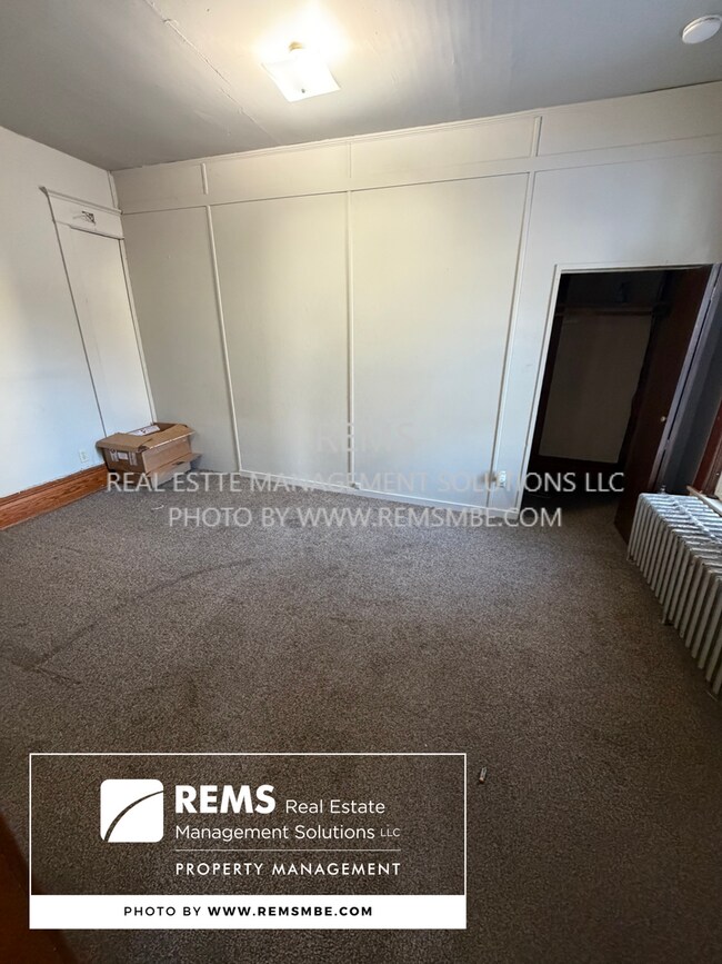 Photo - 420 N Pine St Unidad 1-Front