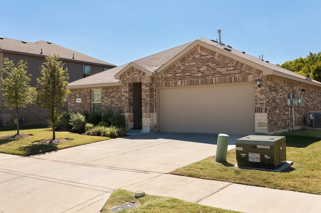 Building Photo - 16501 White Fish Ln