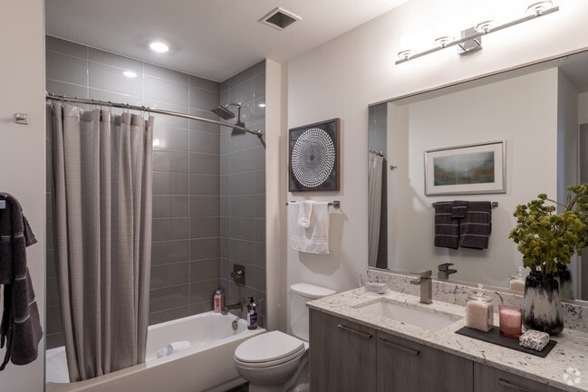2BR, 2BA - 1,092 SF -B5
