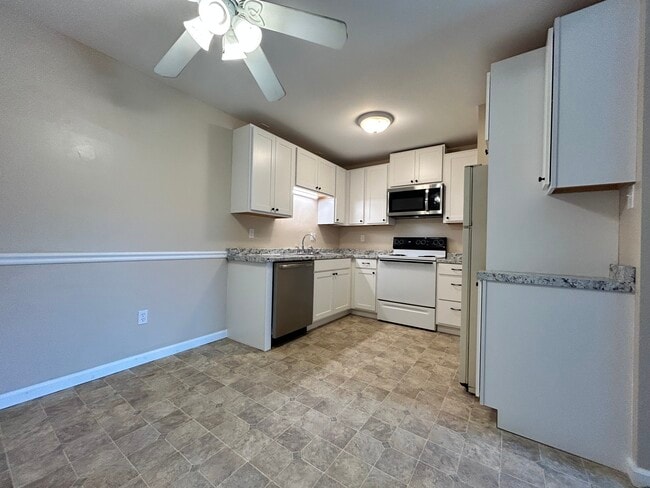 Photo - 10 Granada Blvd