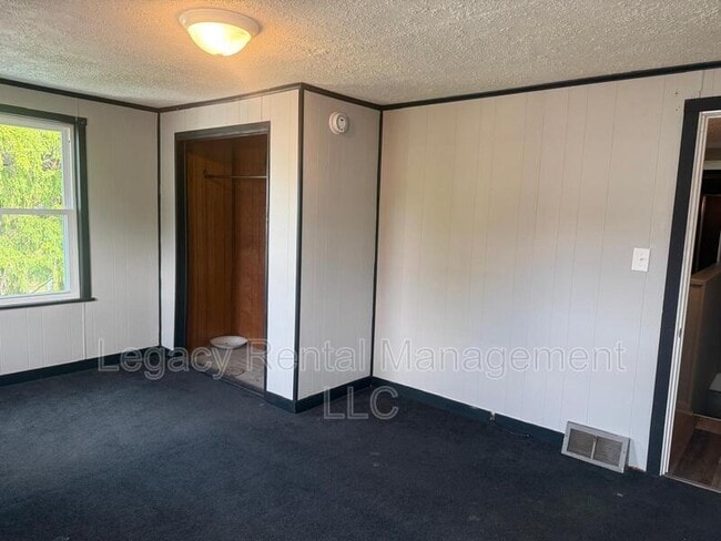 Photo - 652 Old Berwick Rd