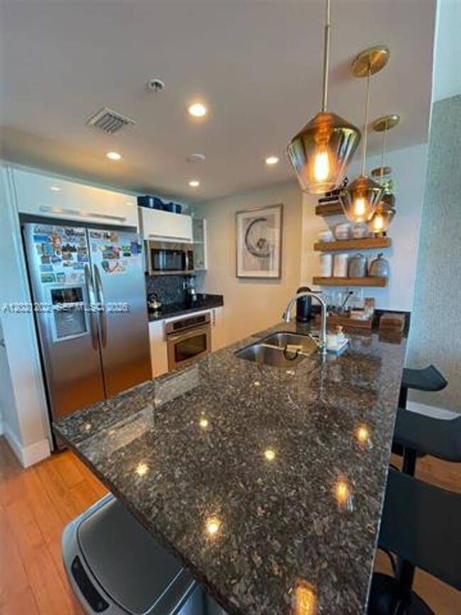 Photo - 601 NE 36th St Unidad 601 NE 36th St # 1805