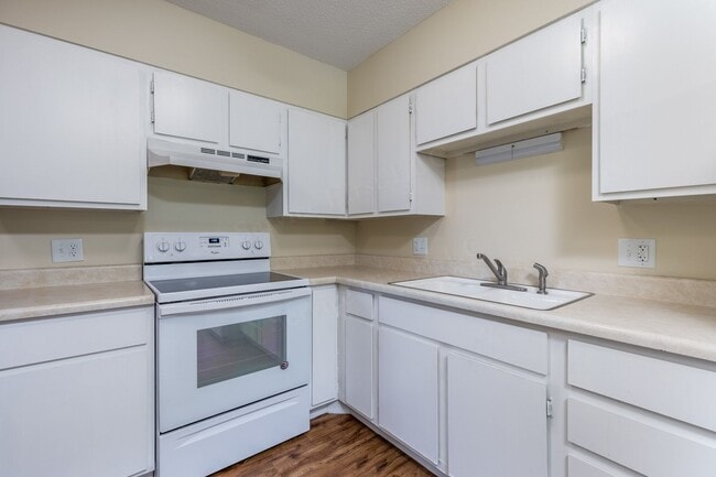 Photo - Orange Blossom Apartments Unit 06