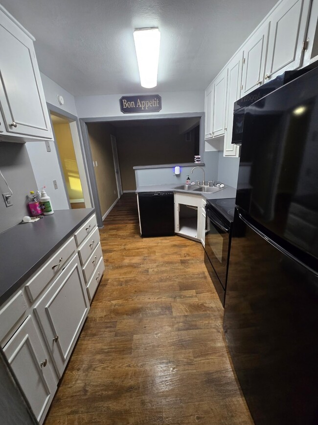 Photo - 833 Magnolia St