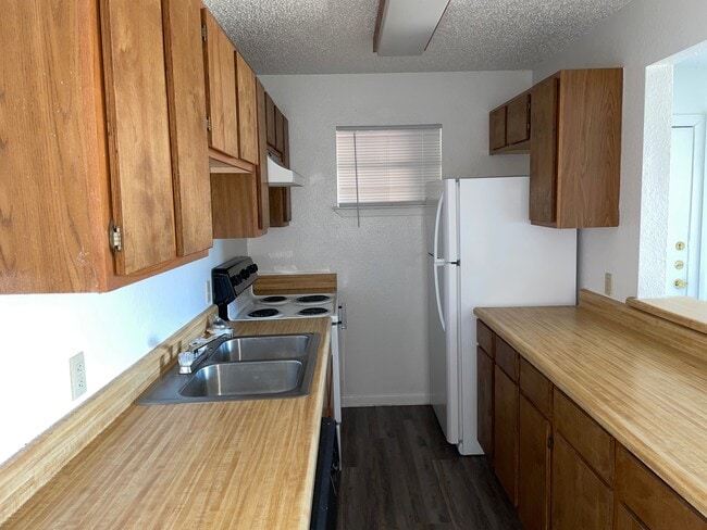 Photo - Lakeview Apartments Unit 1300