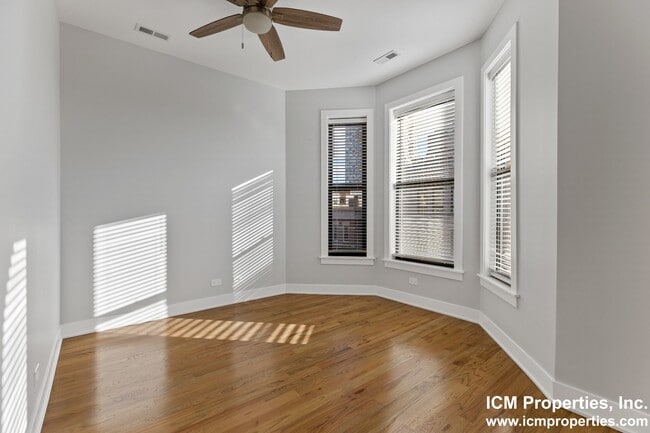 Photo - 350 W Dickens Ave Unit 354