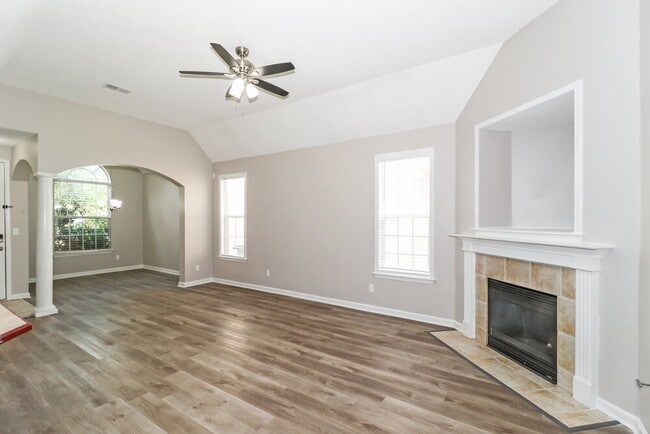 Photo - 4930 Indian Walk Ln