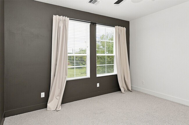 Photo - 2908 Stevens St