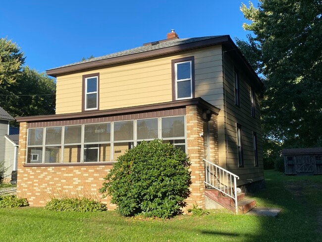 Photo - 9907 Bateman Ave