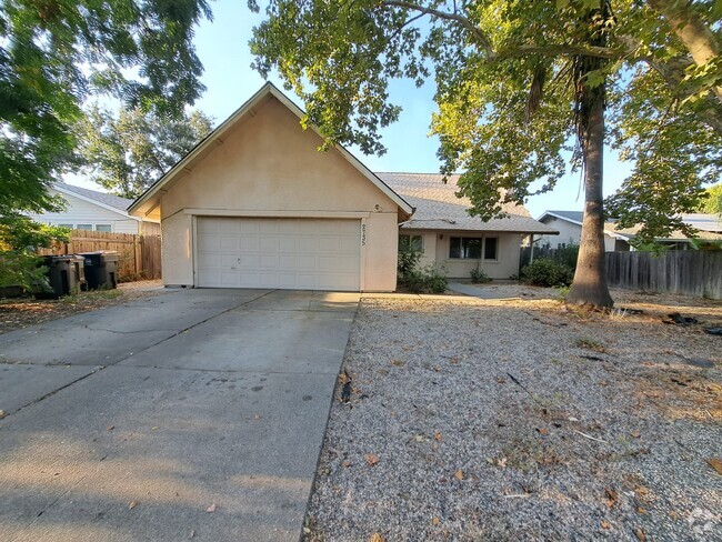 Building Photo - 2735 Seine Ave Rental