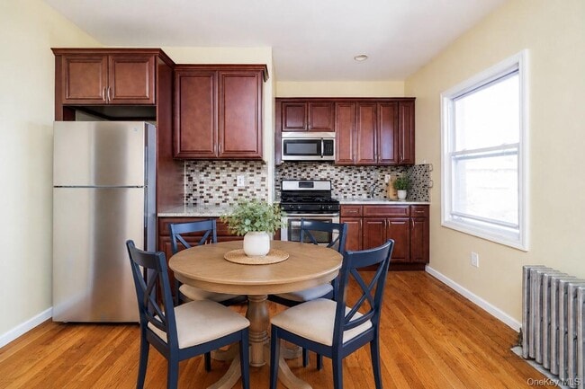Photo - 128 W Market St
