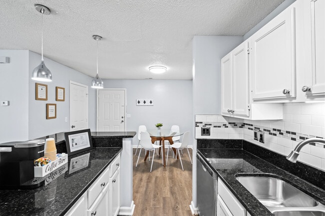 Photo - Crown Point Luxury Apartments at Crown Point