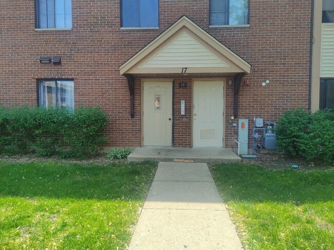 Building Photo - 17 Parkside Ct
