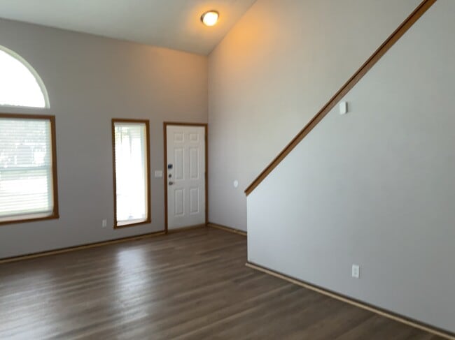 6549 Samantha Ln