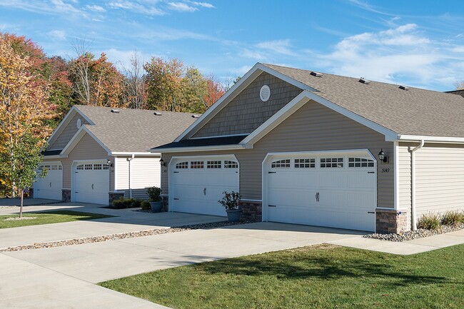 Redwood Pickerington - Redwood Pickerington Townhomes