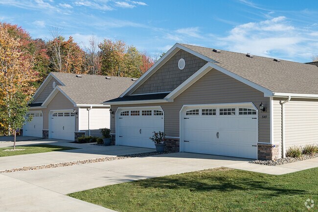 Building Photo - Redwood Pickerington Rental