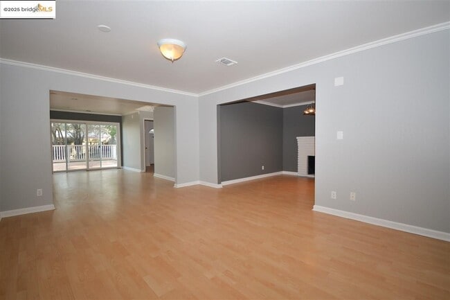 Photo - 1462 Kimball Ct