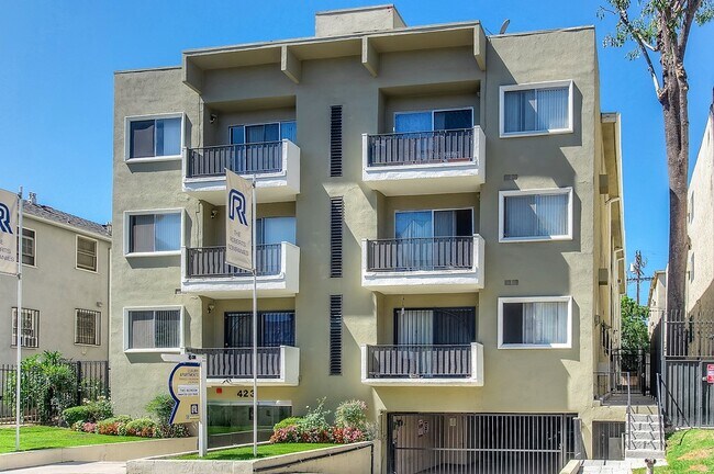 Photo - 423 S Hoover St