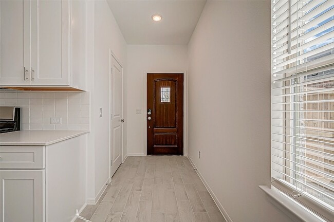 Photo - 7138 Glennwick Grv Ln