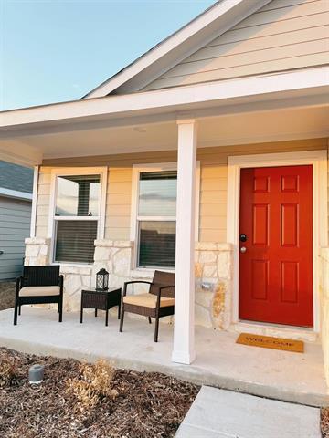 Photo - 136 Honeysuckle St