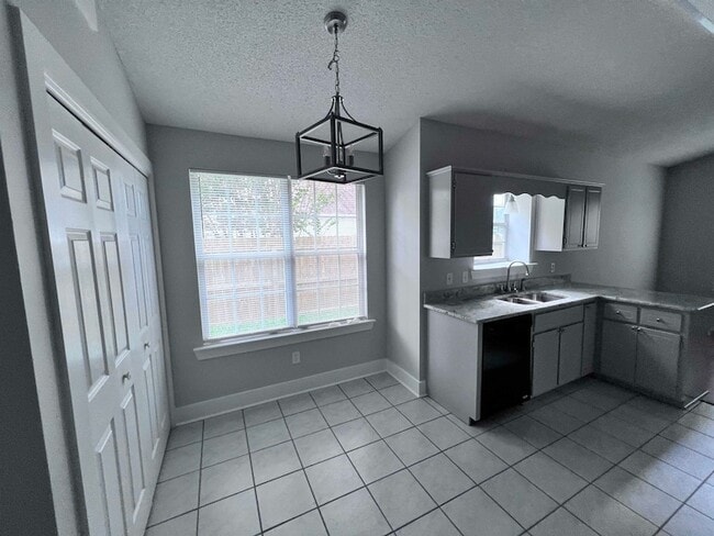 8311 Hunters Ridge Trail