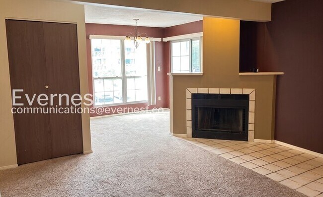 1301 University Ave Unit C201