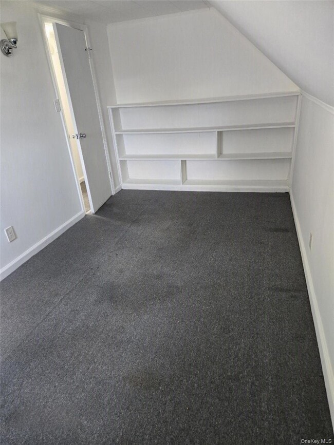 Photo - 717 Henry St Unit 2
