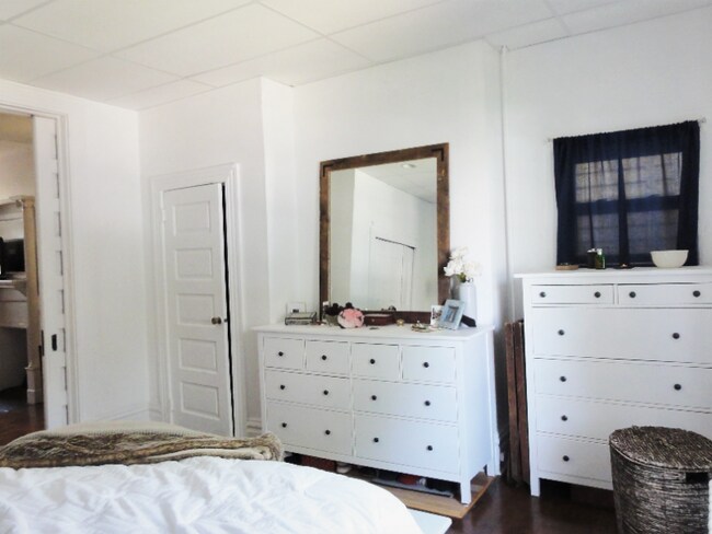 Photo - 5334 Howe St Unit 1