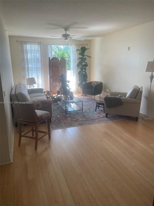 Photo - 2401 NE 65th St Unit 511