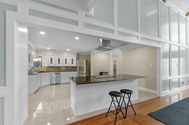 Photo - 16114 Kempton Park Dr