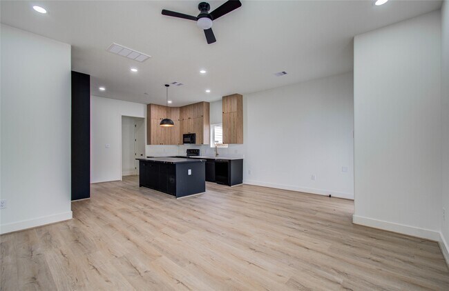 Photo - 1815 McKee St Unit A