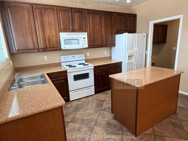Photo - 15101 N 173rd Dr