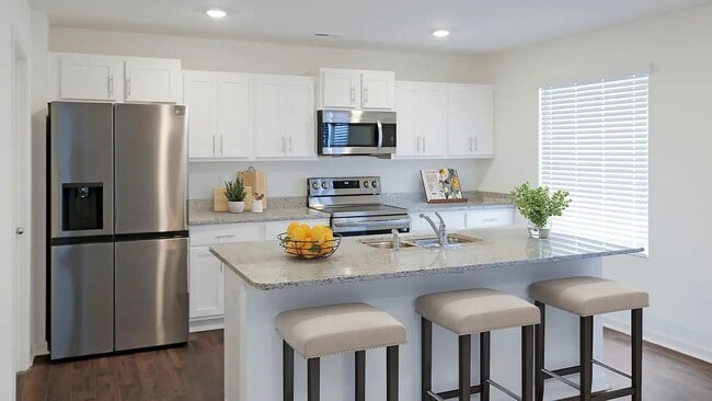 Photo - 425 Pkwy Gdns Ln