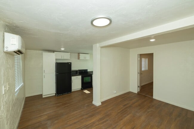 Photo - 1181 W 8th Pl